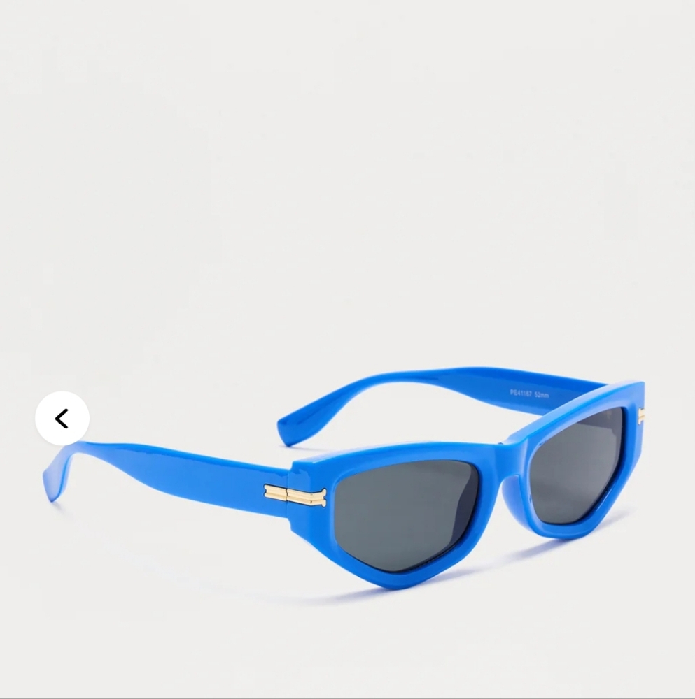 Royal Blue Cat-Eye Sunglasses EUC - Picture 3 of 4